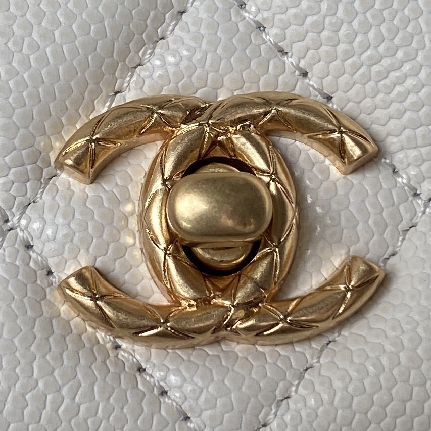 CHANEL CLASSIC WALLET ON CHAIN WHITE 4.8 × 7.5 × 1.4 in