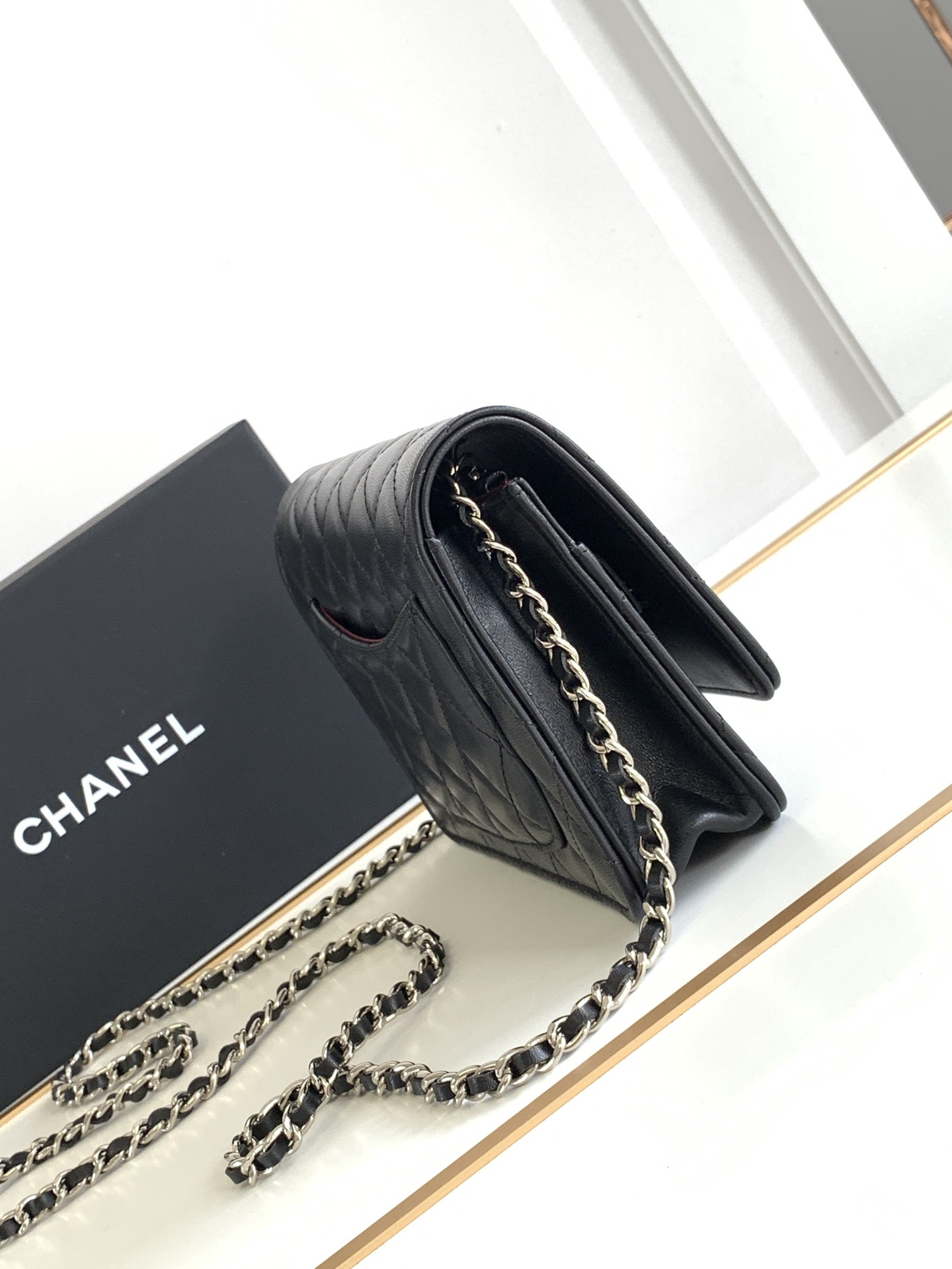 CHANEL CLASSIC WALLET ON CHAIN 4.8 × 7.5 × 1.4 in