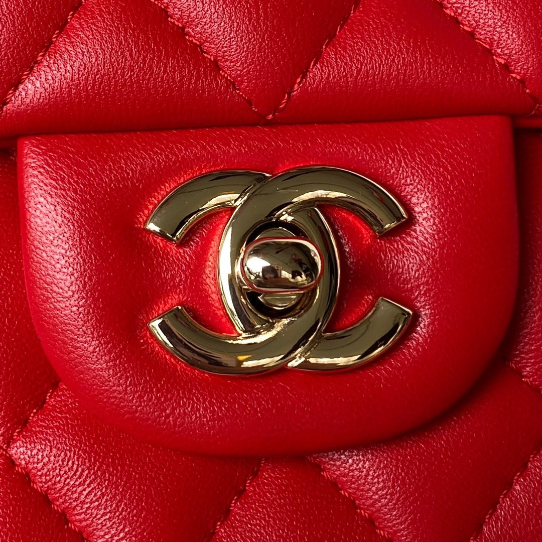 Chanel Mini Classic Handbag With Top Handle 12 × 20 × 6 cm