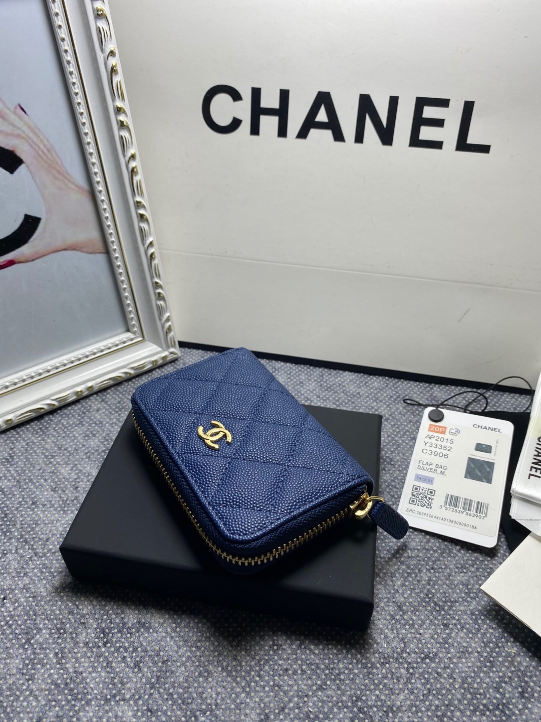 CHANEL ZIPPED COIN PURSE 7.5x 11x 2.5cm