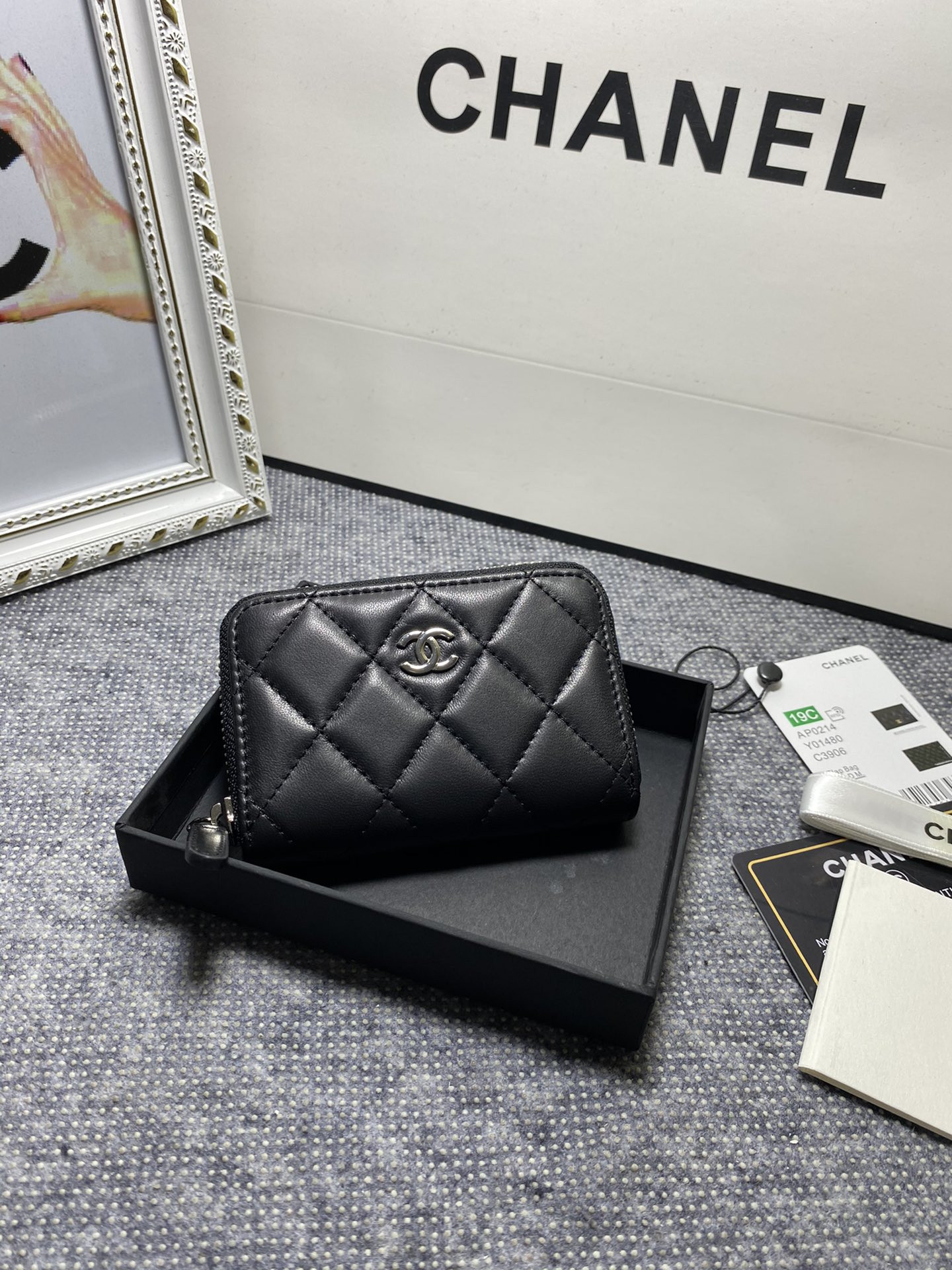 CHANEL ZIPPED COIN PURSE 7.5x 11x 2.5cm