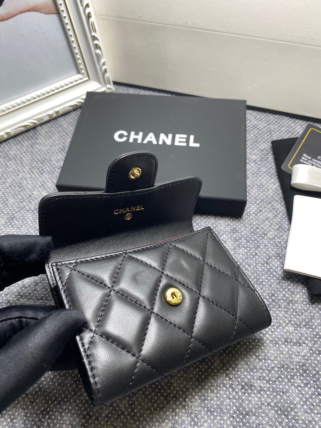 CHANEL FLAP WALLET 12 x 8.5cm