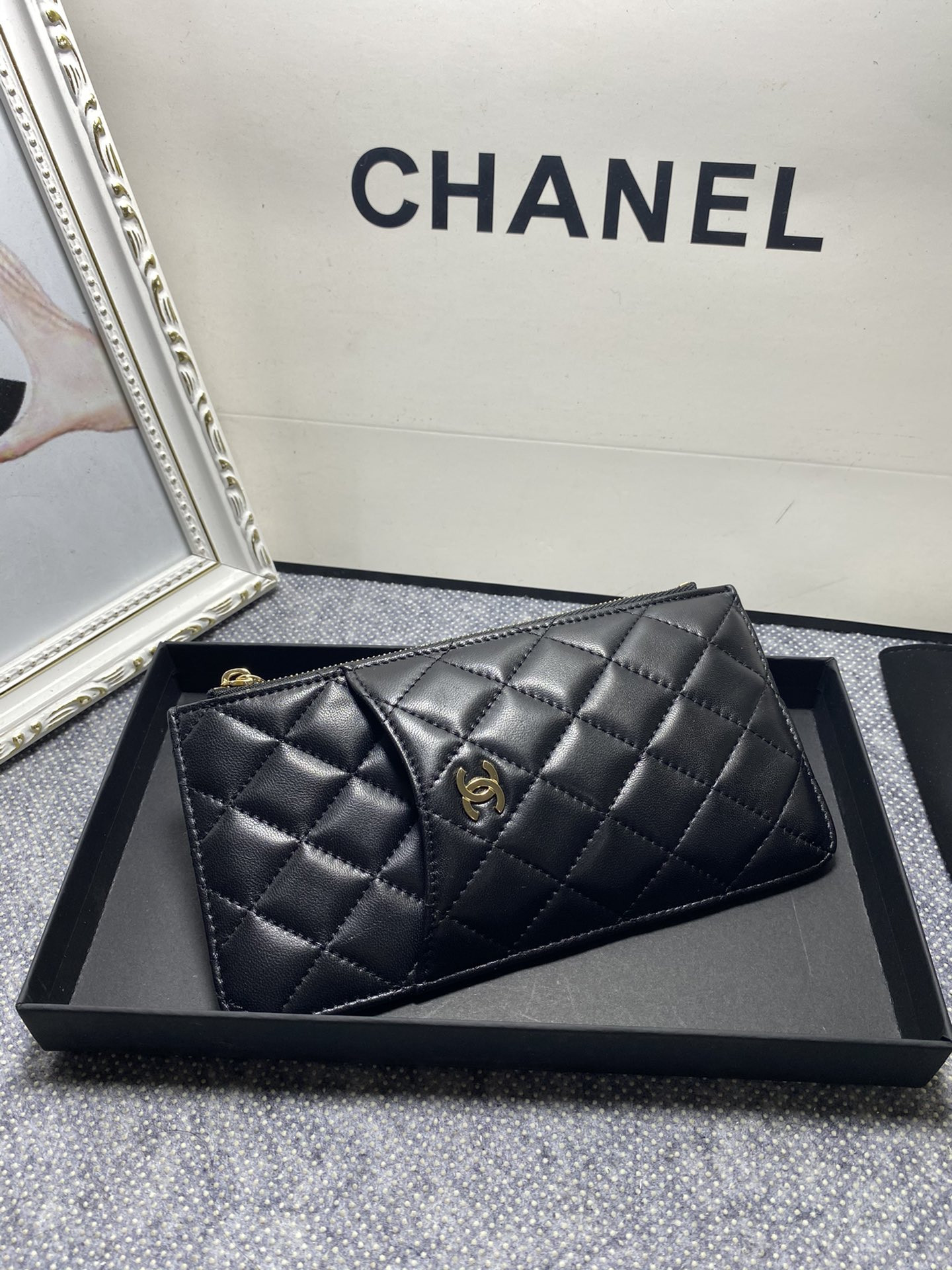 CHANEL LONG ZIPPED WALLET 19-11cm