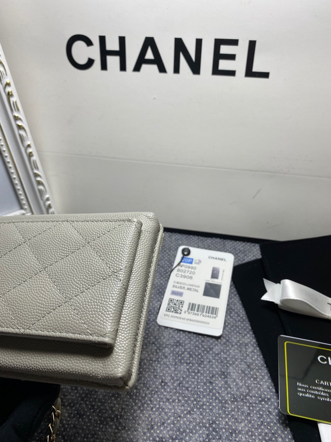 CHANEL LONG ZIPPED WALLET 19-11cm