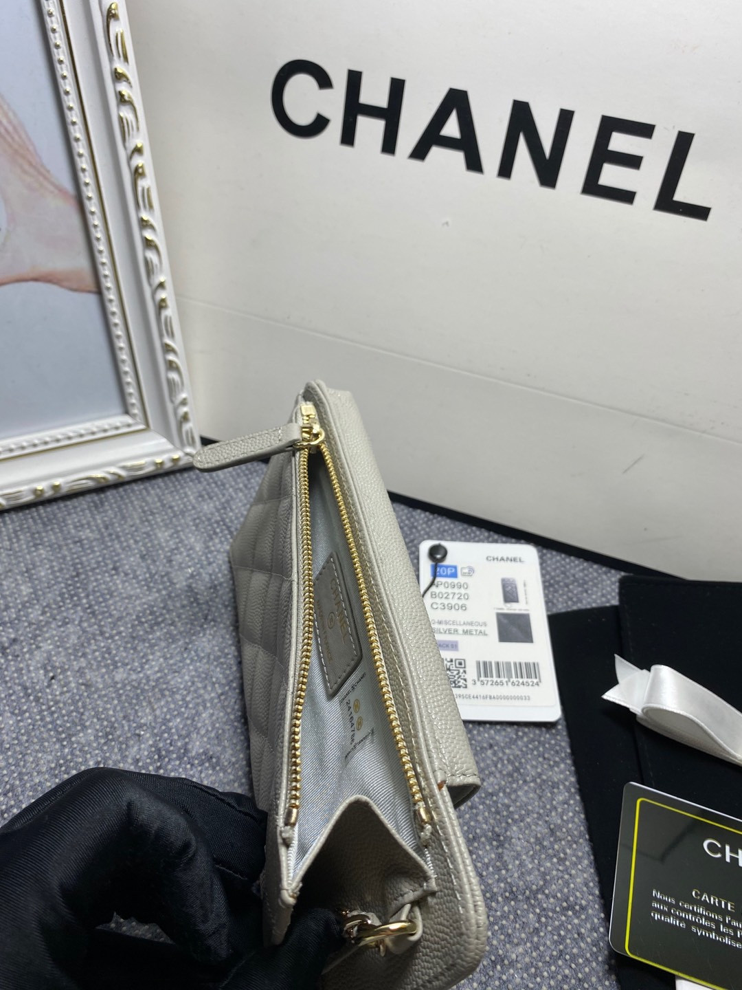 CHANEL LONG ZIPPED WALLET 19-11cm