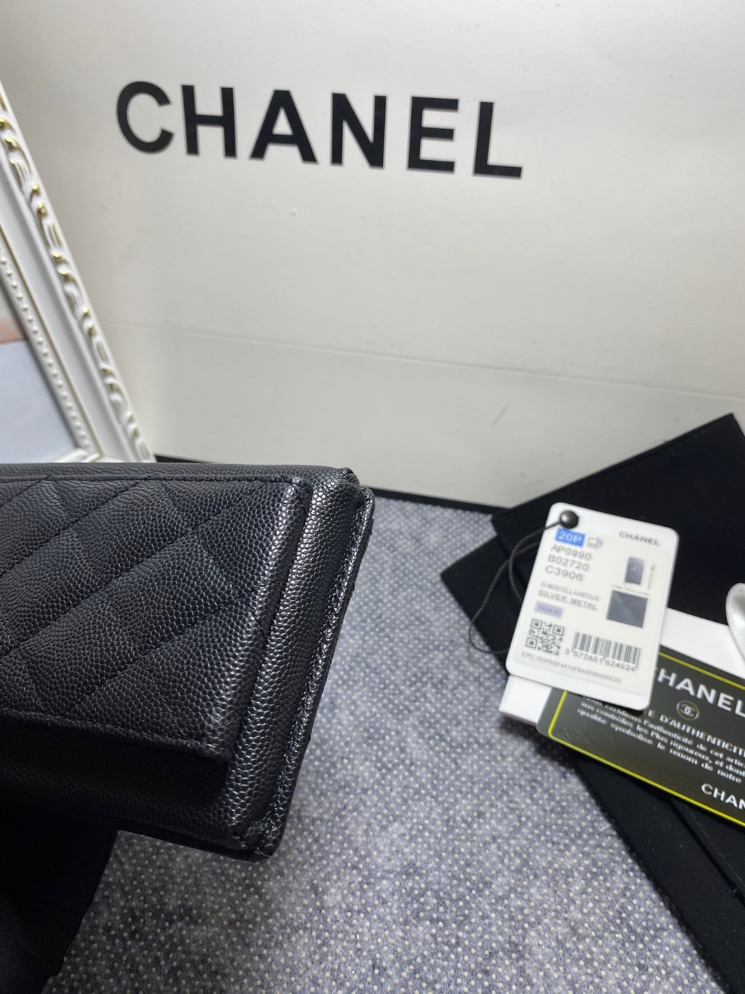 CHANEL LONG ZIPPED WALLET 19-11cm