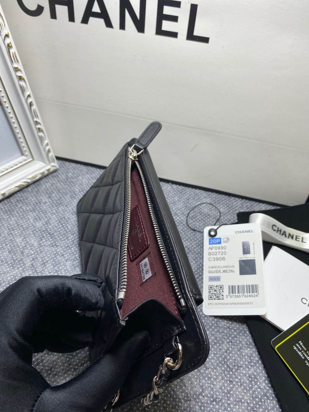 CHANEL LONG ZIPPED WALLET 19-11cm