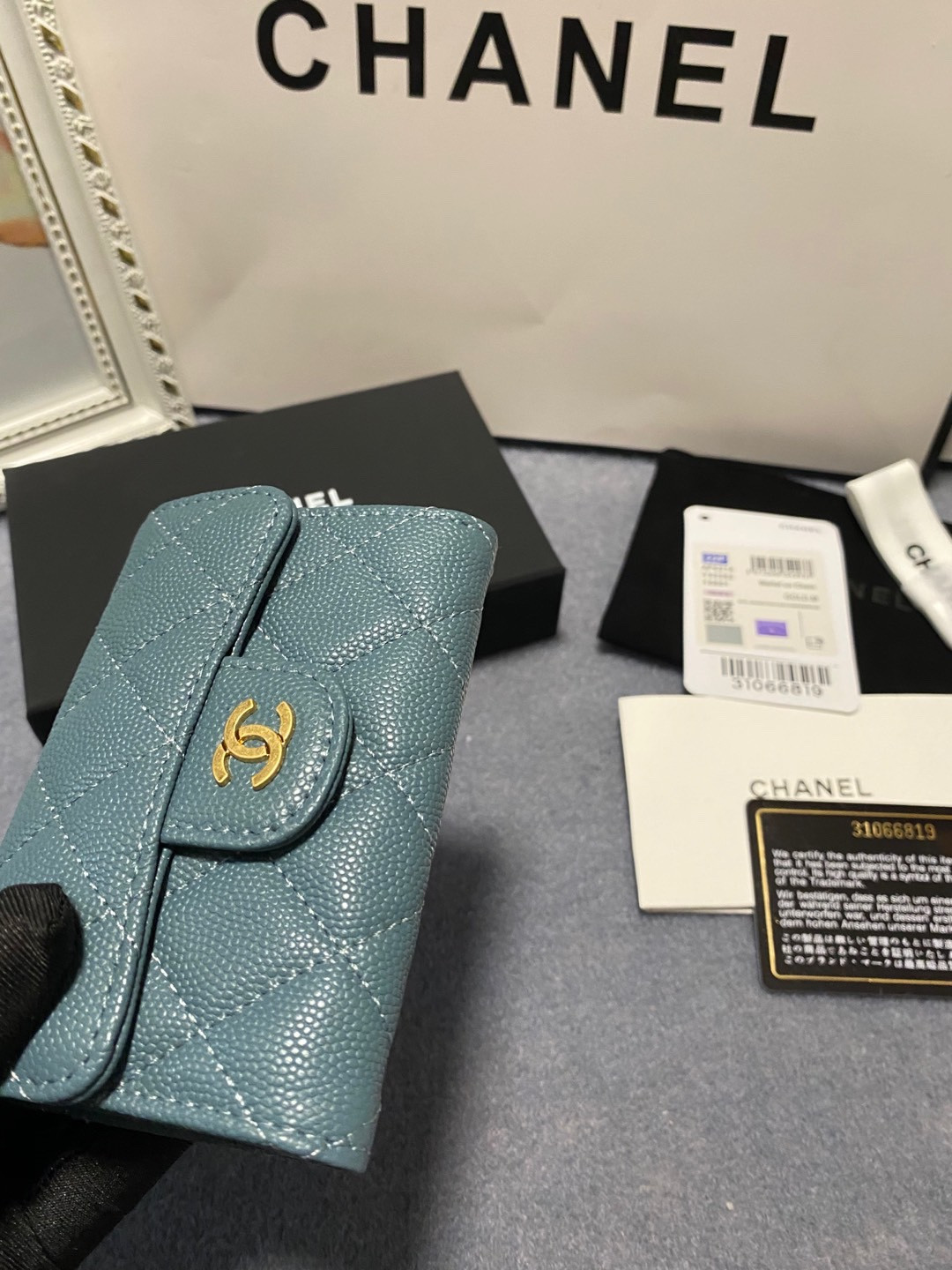 CHANEL CARD HOLDER 11.3 x 7.5 x 2.5 cm