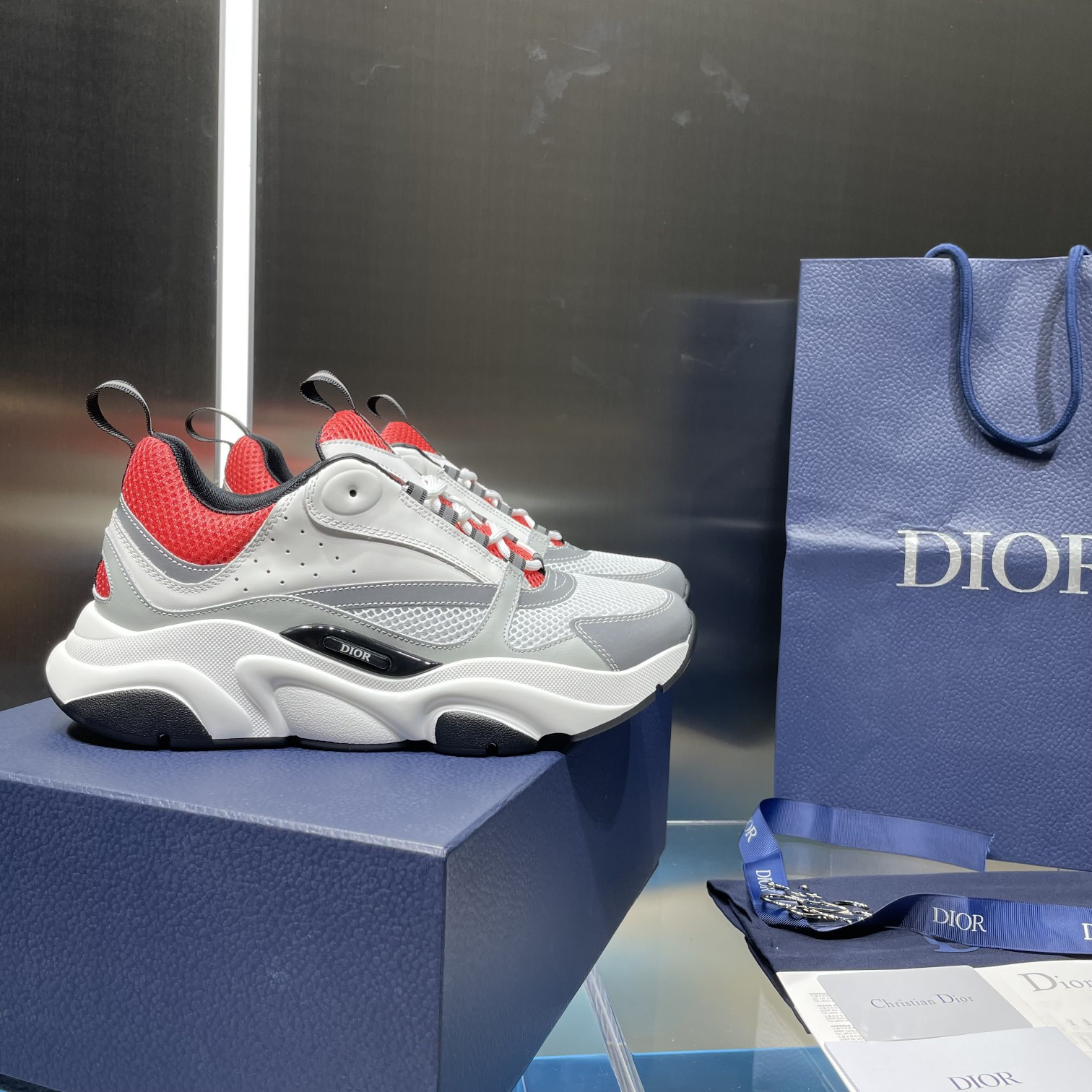 UA Dior B22 white and red Sneaker