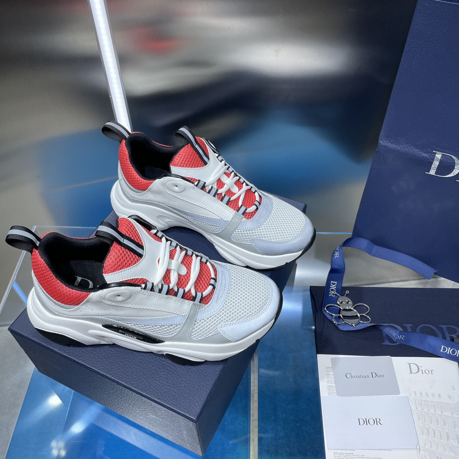 UA Dior B22 white and red Sneaker