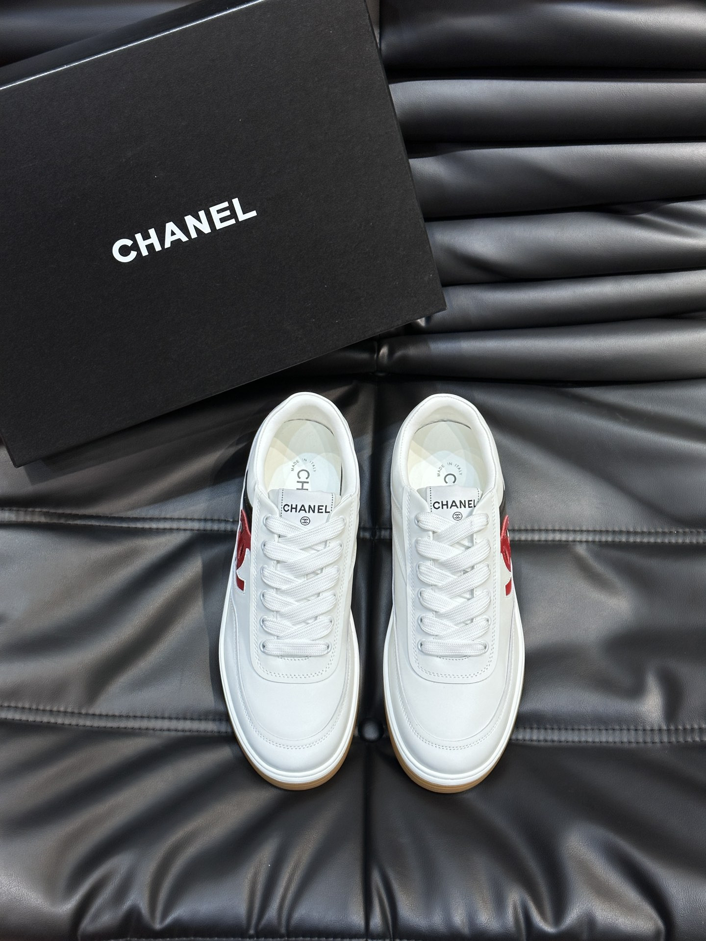UA CHANEL SNEAKER Calfskin