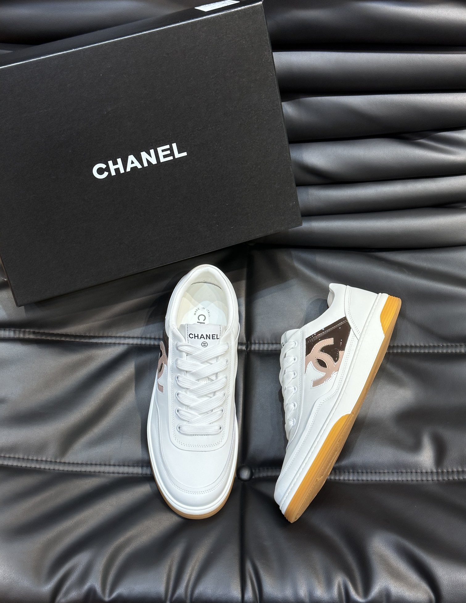 UA CHANEL SNEAKER Calfskin