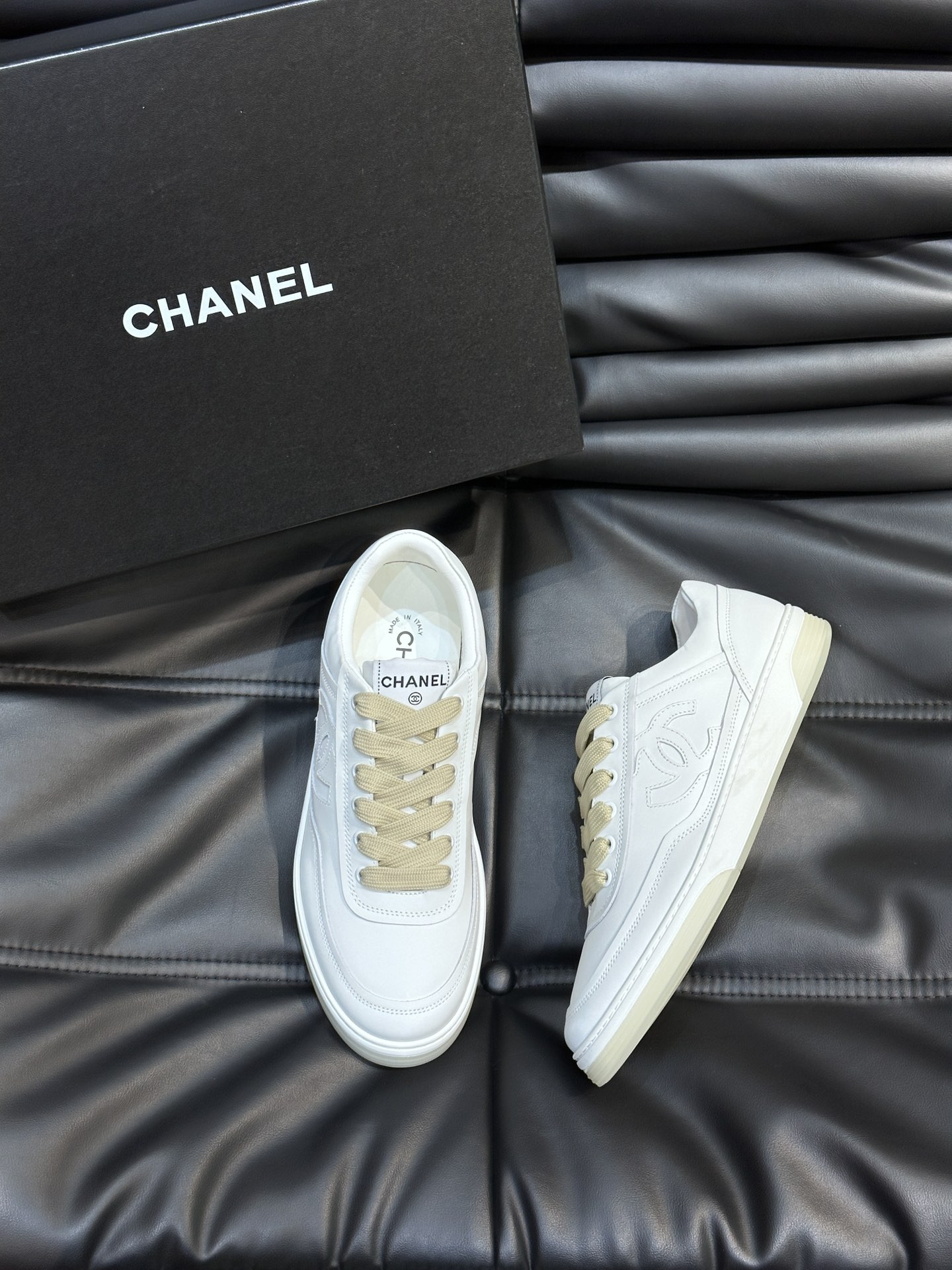 UA CHANEL SNEAKER Calfskin