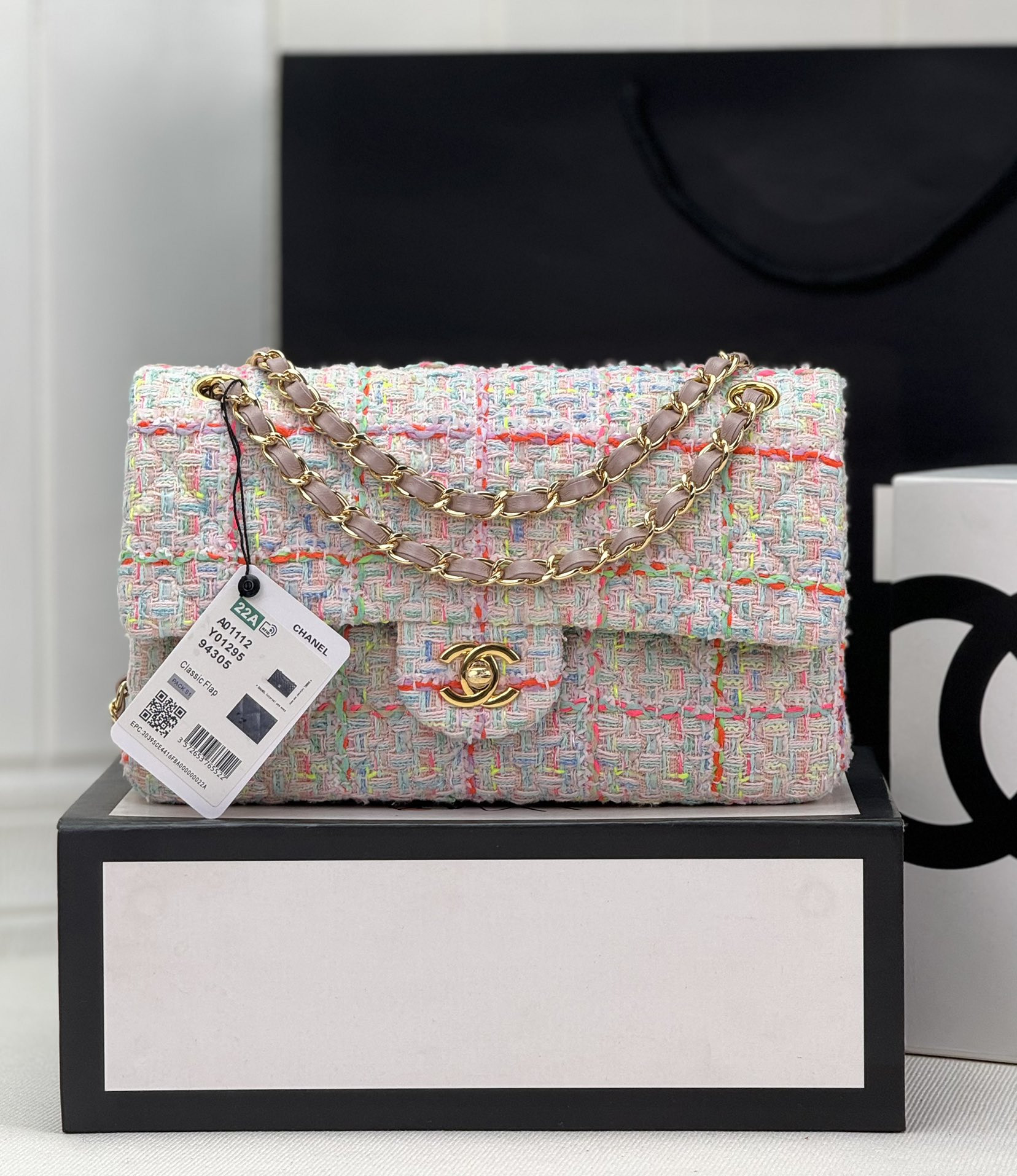 CHANEL CLASSIC 11.12 HANDBAG 4.7 × 7.8 × 2.3 in