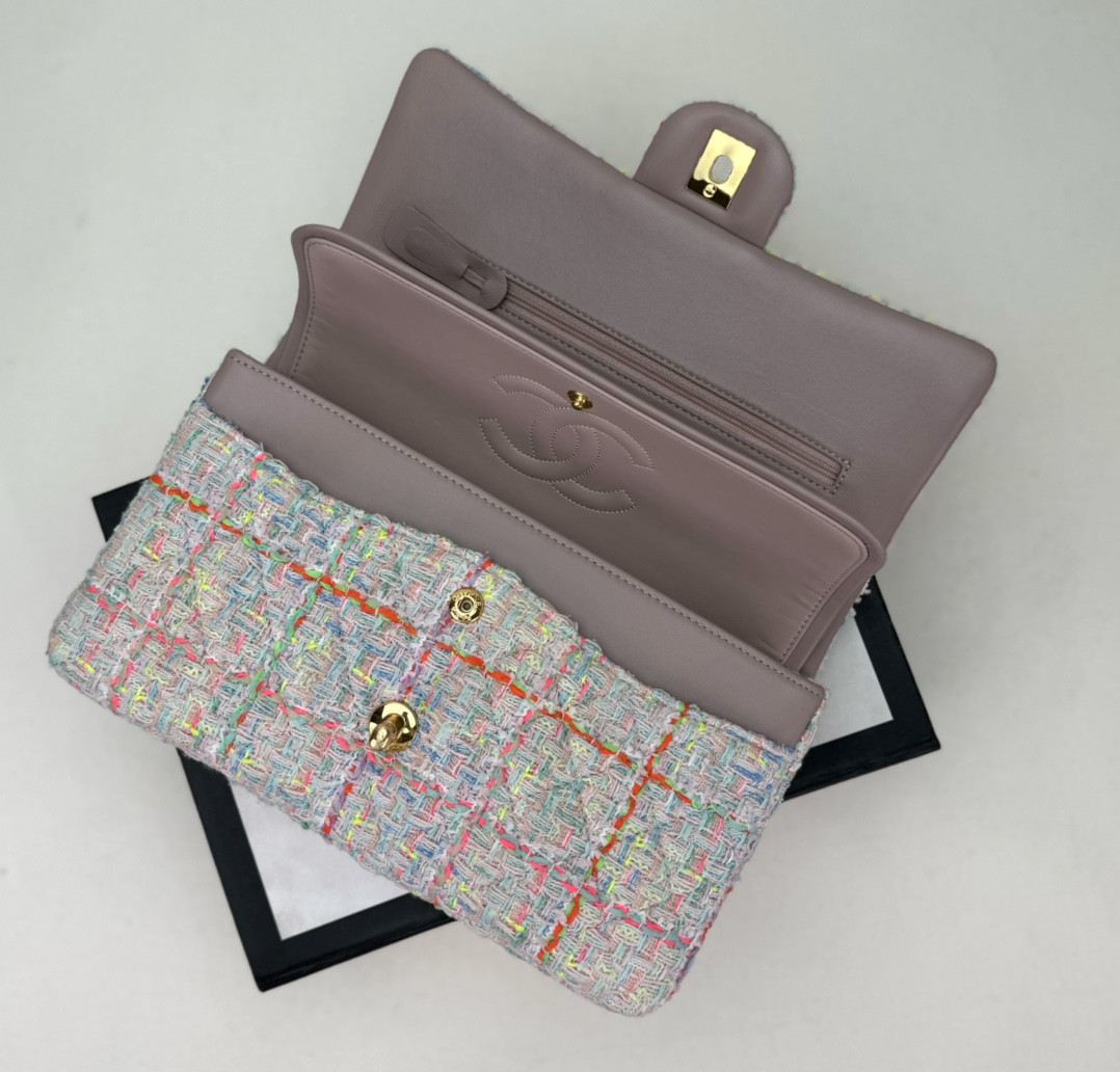 CHANEL CLASSIC 11.12 HANDBAG 4.7 × 7.8 × 2.3 in