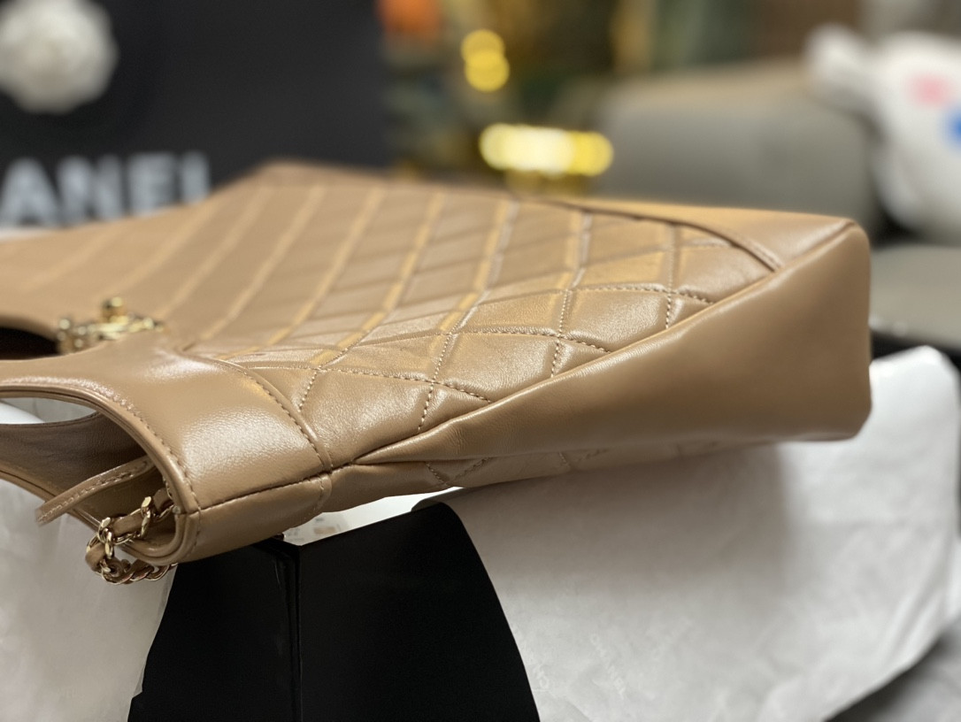 CHANEL SHOPPING BAG Shiny Lambskin & Gold-Tone Metal 11.7 × 14 × 3.5 in