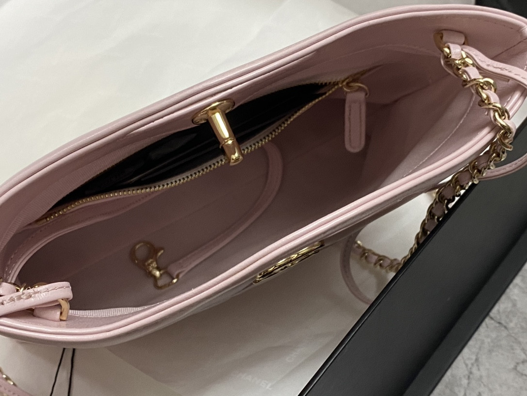 CHANEL MINI SHOPPING BAG Shiny Lambskin & Gold-Tone Metal 22x23x5.5cm