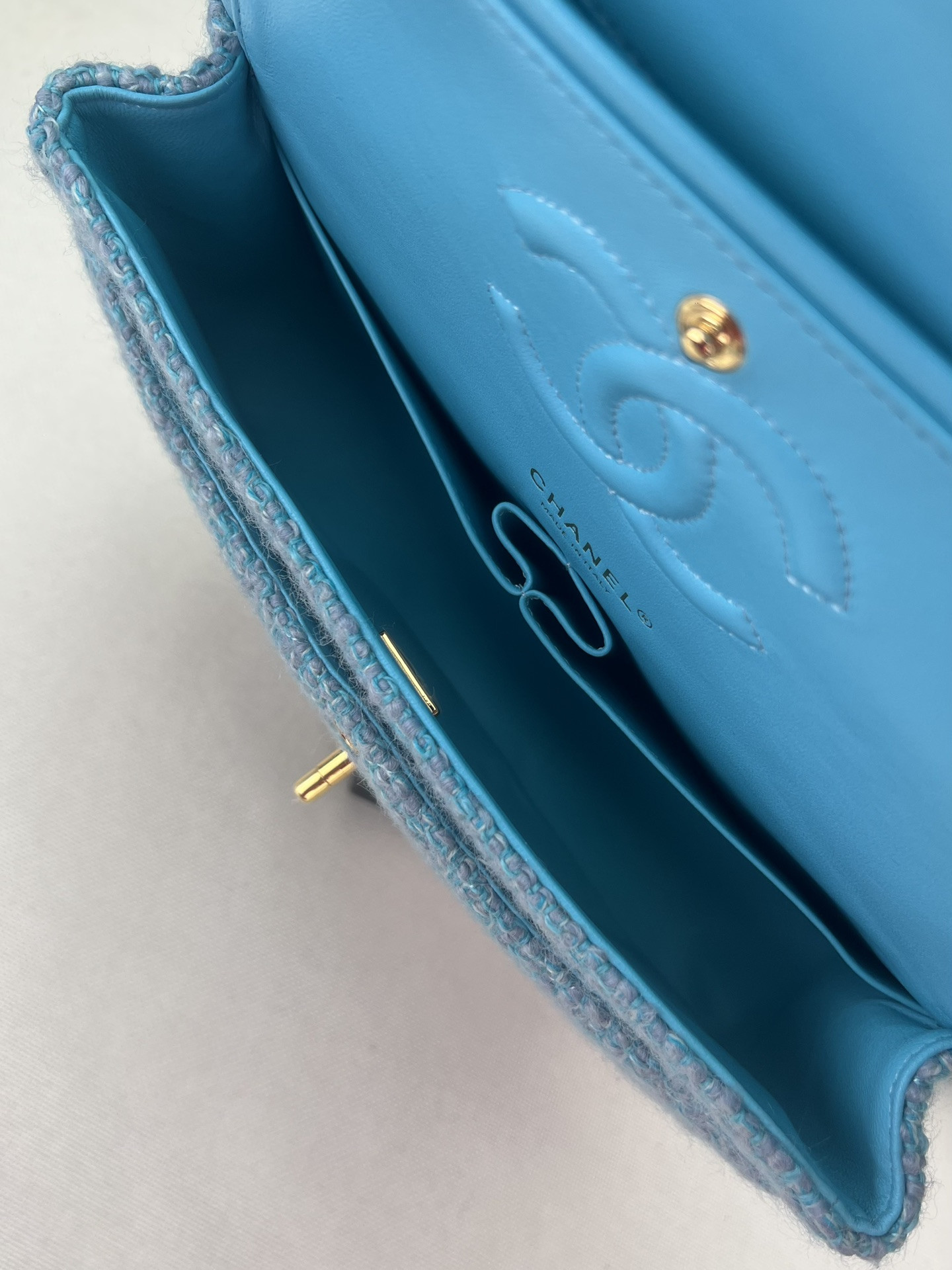 CHANEL CLASSIC 11.12 HANDBAG Tweed & Gold-Tone Metal 6 × 9.9 × 2.5 in