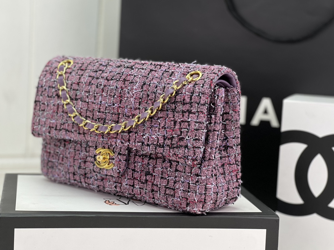 CHANEL CLASSIC 11.12 HANDBAG Tweed & Gold-Tone Metal 6 × 9.9 × 2.5 in