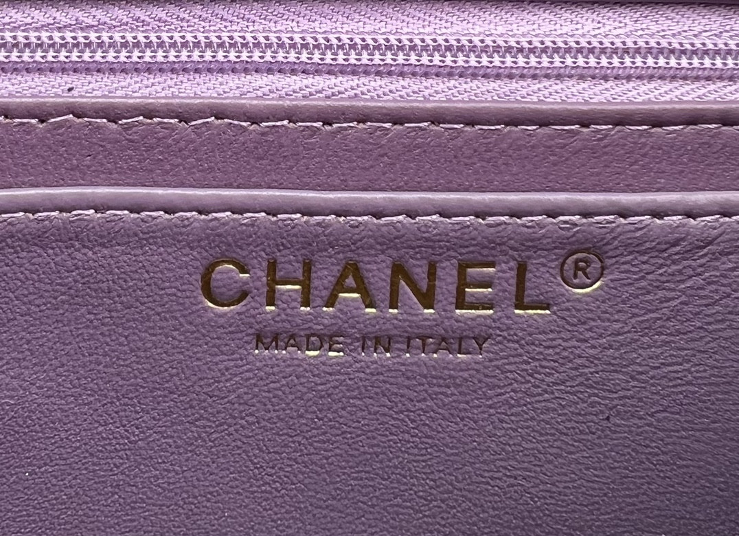 CHANEL CLASSIC 11.12 HANDBAG Tweed & Gold-Tone Metal 6 × 9.9 × 2.5 in