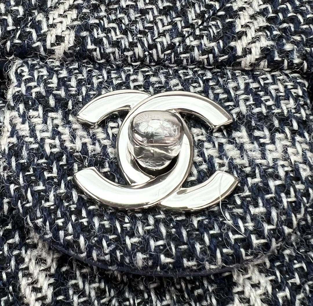 CHANEL CLASSIC 11.12 HANDBAG Tweed & Silver-Tone Metal 6 × 9.9 × 2.5 in