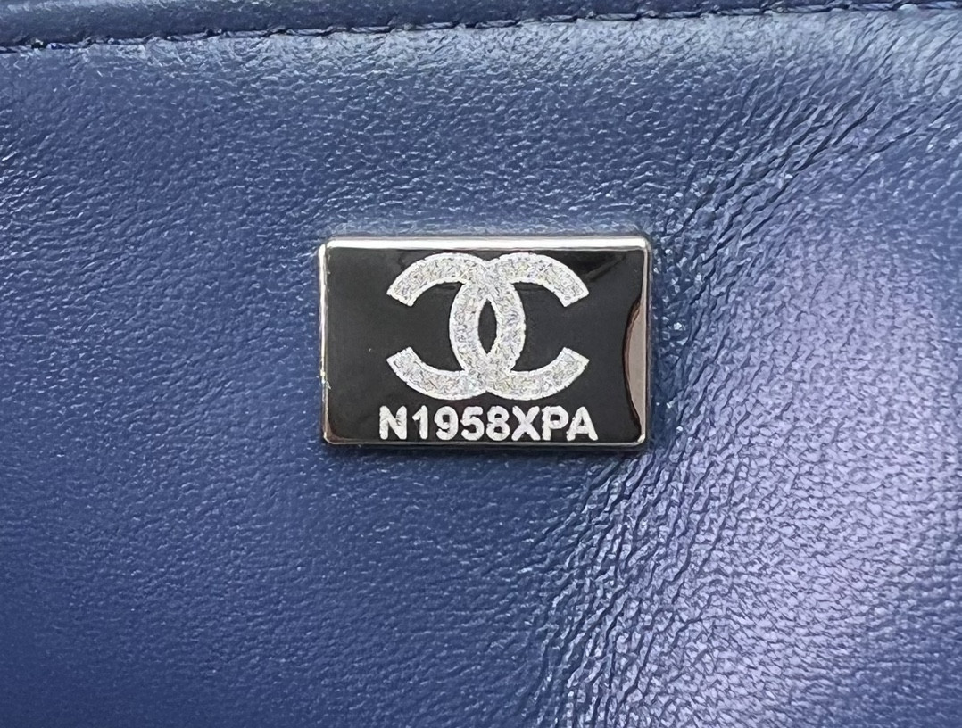 CHANEL CLASSIC 11.12 HANDBAG Tweed & Silver-Tone Metal 6 × 9.9 × 2.5 in