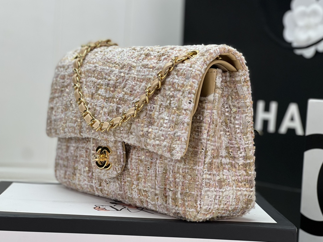 CHANEL CLASSIC 11.12 HANDBAG Tweed & Gold-Tone Metal   6 × 9.9 × 2.5 in