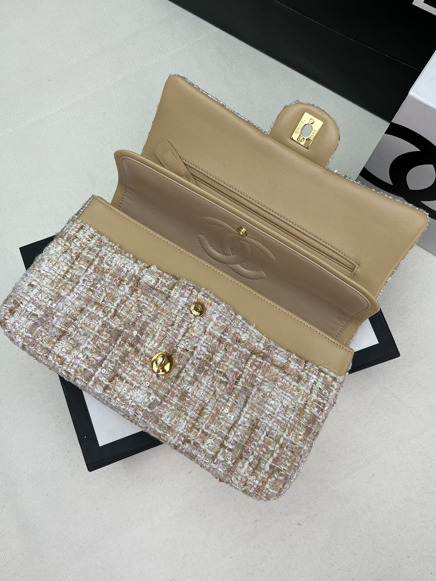 CHANEL CLASSIC 11.12 HANDBAG Tweed & Gold-Tone Metal   6 × 9.9 × 2.5 in