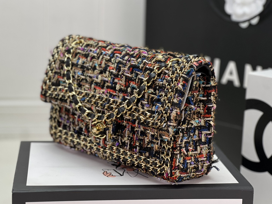 CHANEL CLASSIC 11.12 HANDBAG Tweed & Gold-Tone Metal 6 × 9.9 × 2.5 in