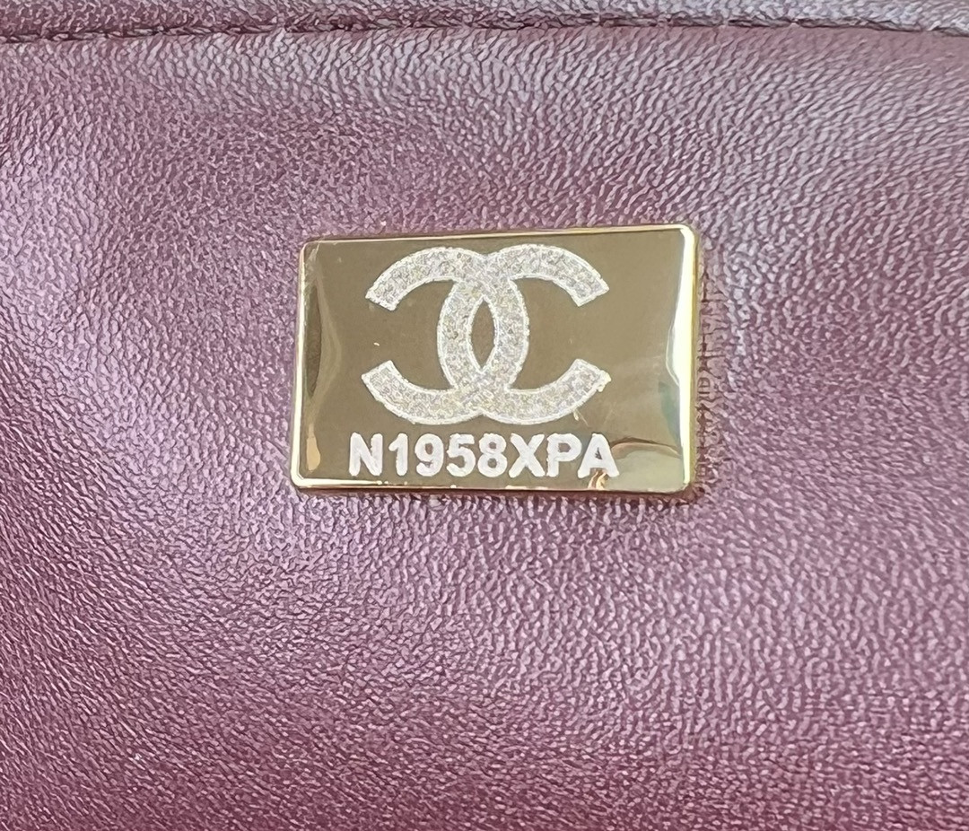 CHANEL CLASSIC 11.12 HANDBAG Tweed & Gold-Tone Metal 6 × 9.9 × 2.5 in