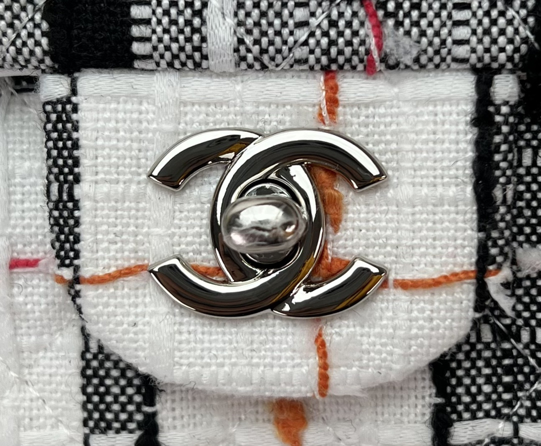 CHANEL MINI CLASSIC 11.12 HANDBAG Tweed & Silver-Tone Metal 4.7 × 7.8 × 2.3 in