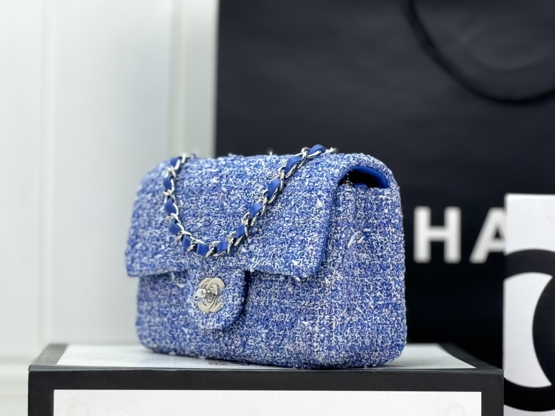 CHANEL MINI CLASSIC 11.12 HANDBAG Tweed & Silver-Tone Metal 4.7 × 7.8 × 2.3 in