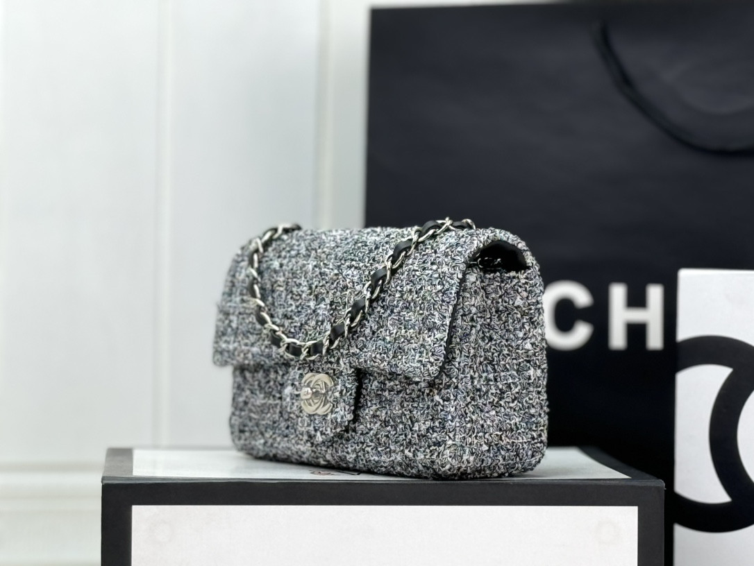 CHANEL MINI CLASSIC 11.12 HANDBAG Tweed & Silver-Tone Metal 4.7 × 7.8 × 2.3 in