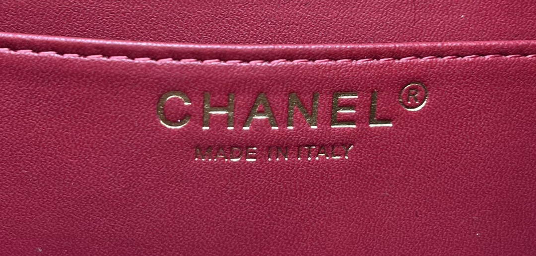 CHANEL MINI CLASSIC 11.12 HANDBAG Tweed & Gold-Tone Metal 4.7 × 7.8 × 2.3 in