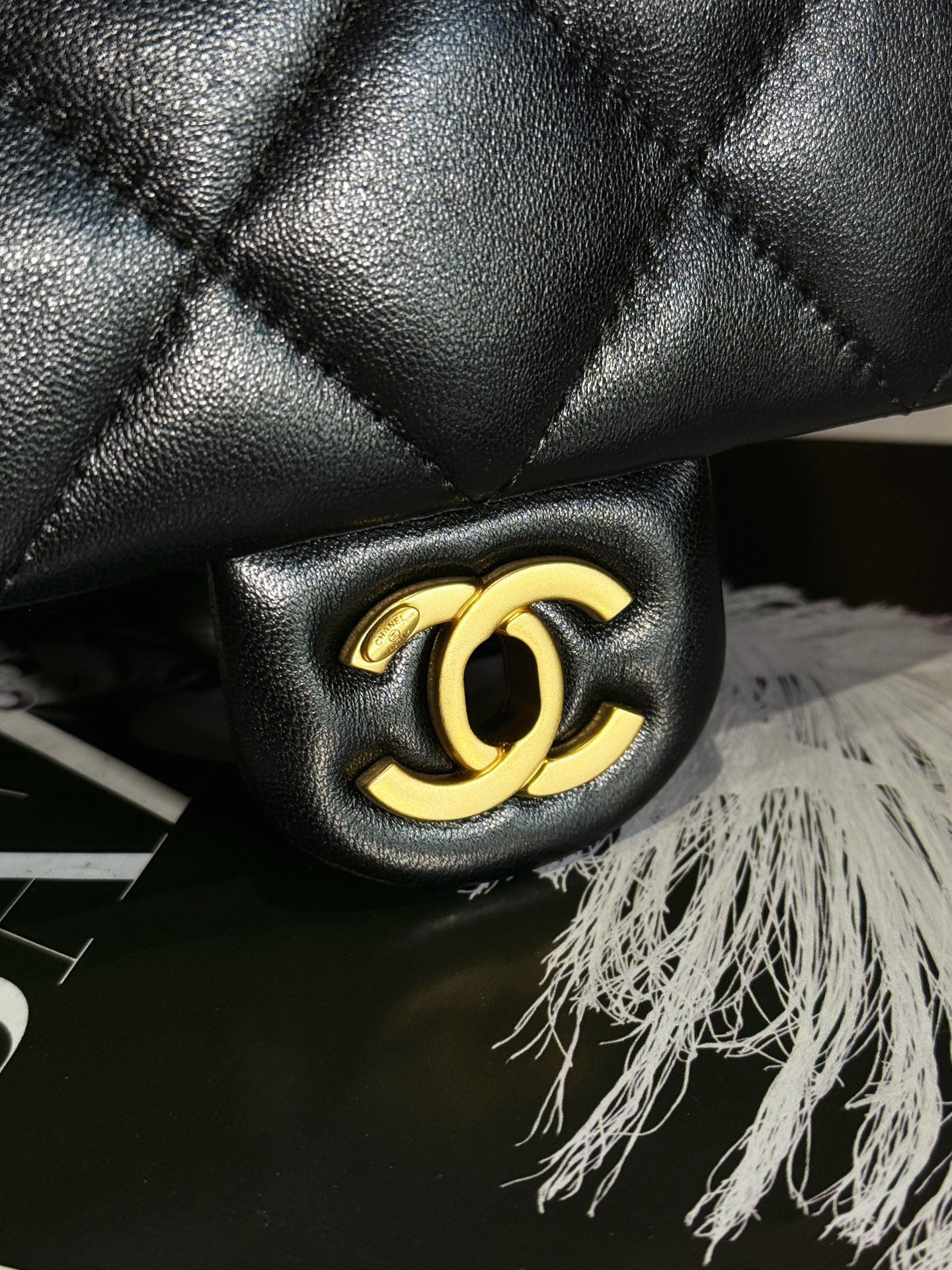 CHANEL MINI CLASSIC HANDBAG Pearl Chain 11.5x17x5cm