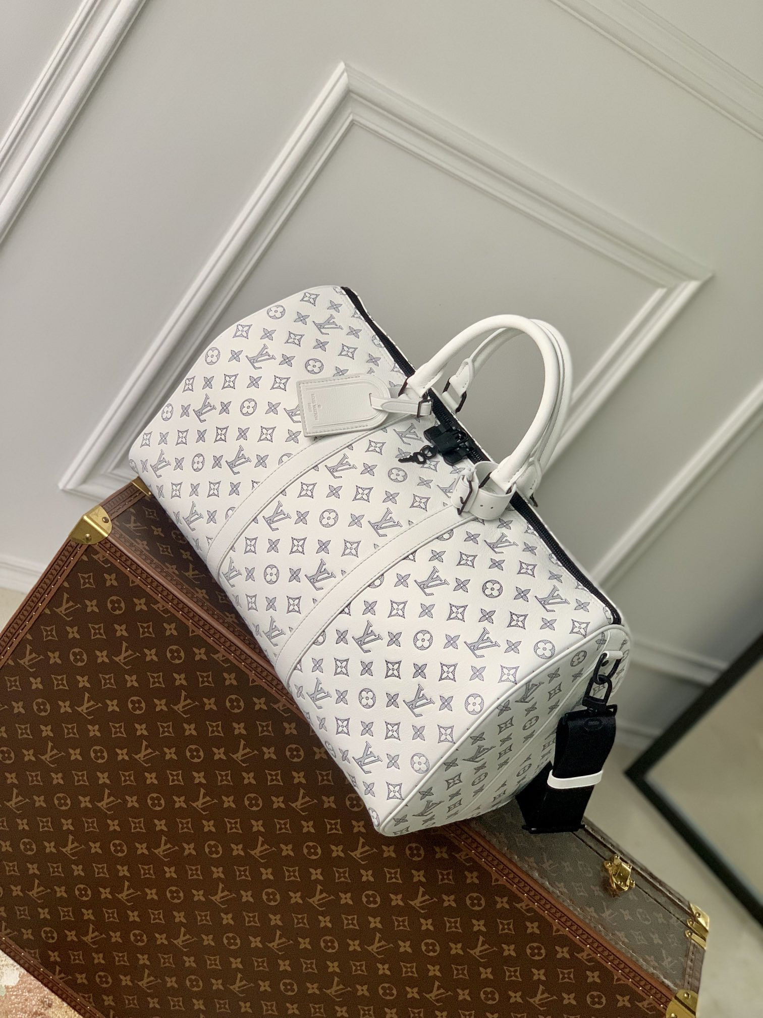 LV Keepall Bandoulière 50 M24954 19.7 x 11.4 x 9.1 inches