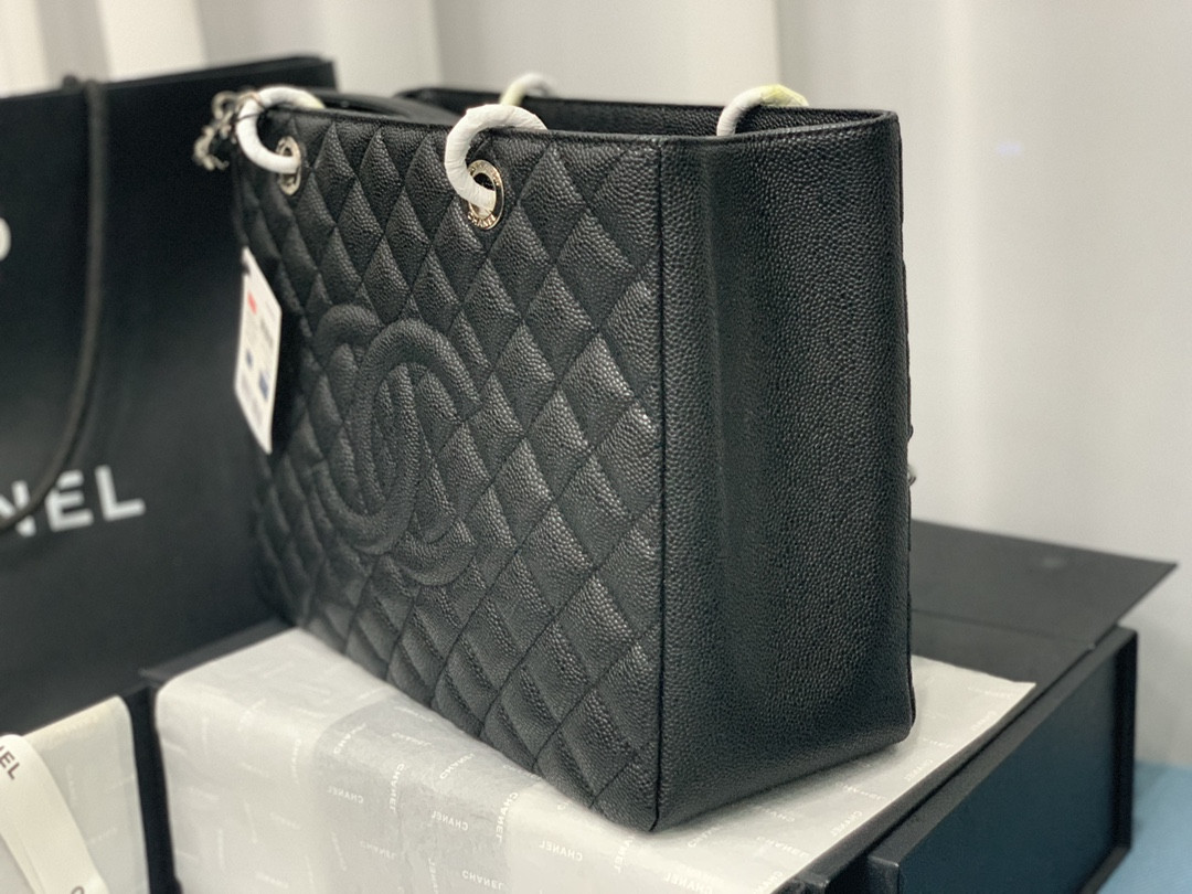 CHANEL GST CAVIAR LEATHER HARDWARE 24X33X13CM