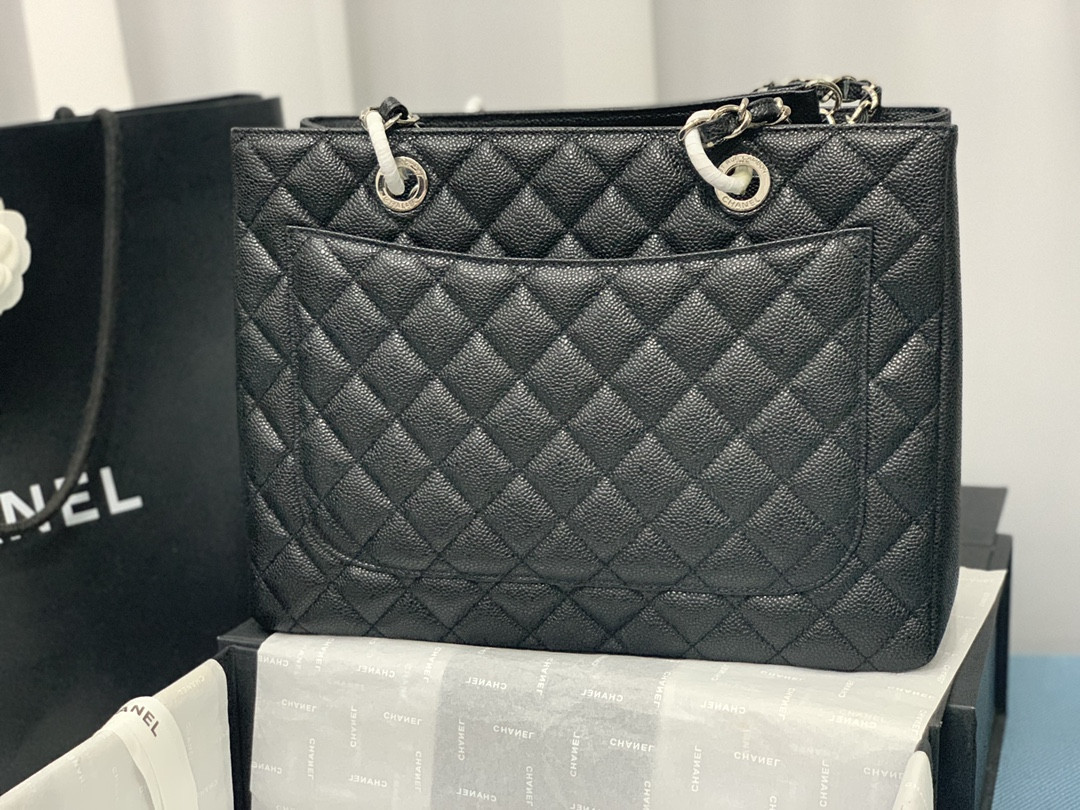 CHANEL GST CAVIAR LEATHER HARDWARE 24X33X13CM
