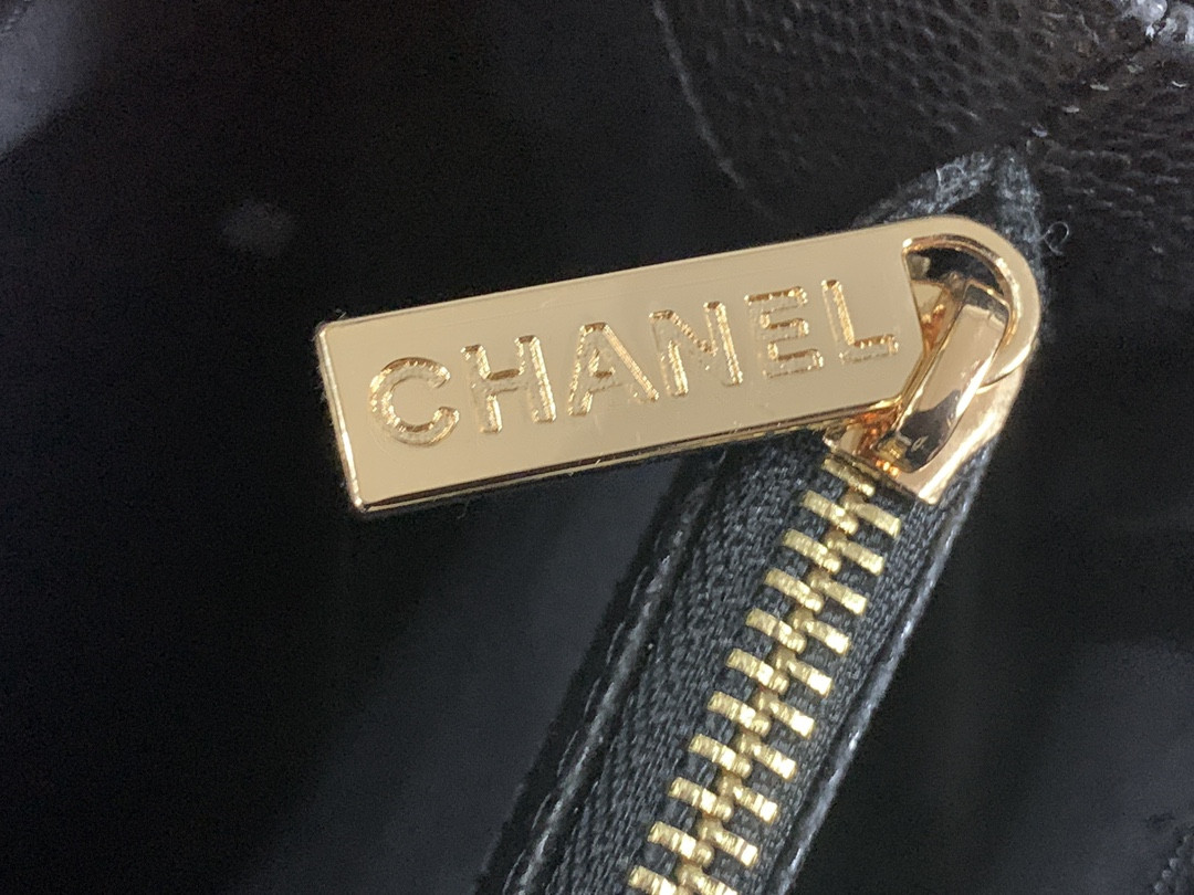 CHANEL GST CAVIAR LEATHER HARDWARE 24X33X13CM
