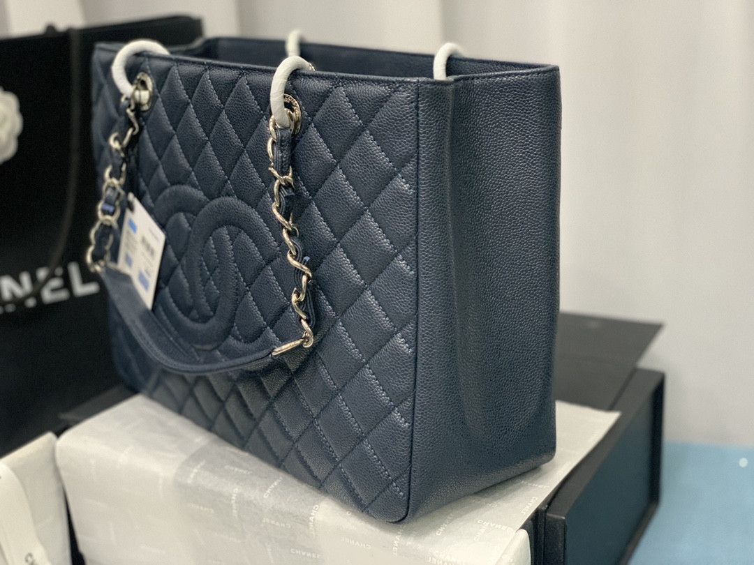 CHANEL GST CAVIAR LEATHER HARDWARE 24X33X13CM
