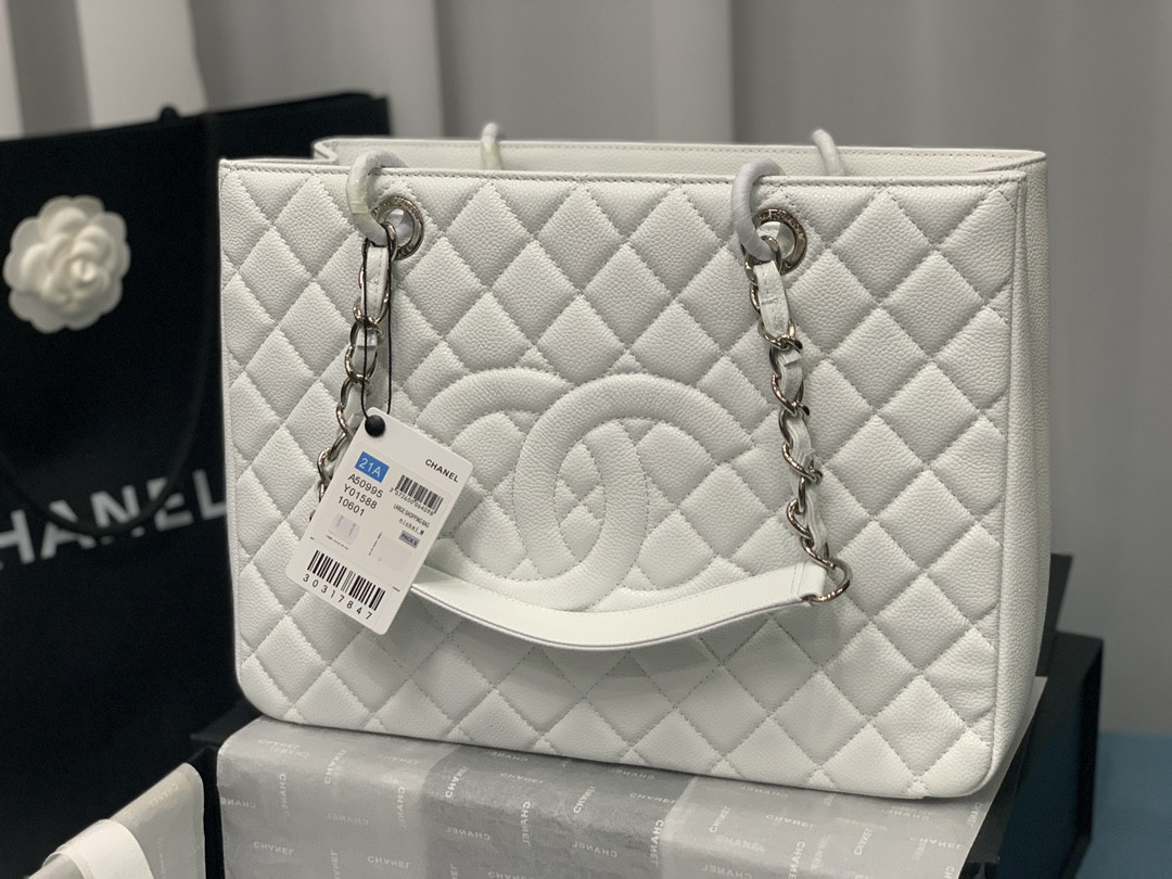 CHANEL GST CAVIAR LEATHER HARDWARE 24X33X13CM