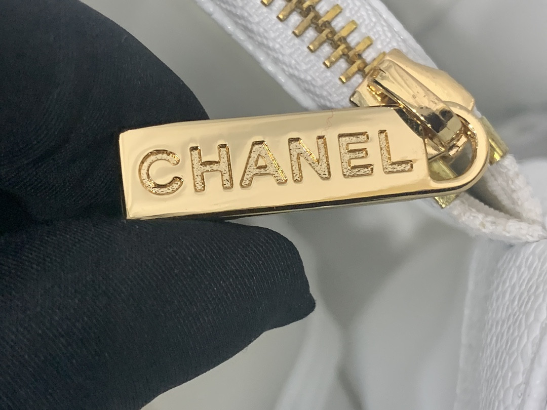 CHANEL GST CAVIAR LEATHER HARDWARE 24X33X13CM