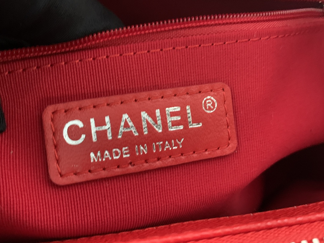 CHANEL GST CAVIAR LEATHER HARDWARE 24X33X13CM