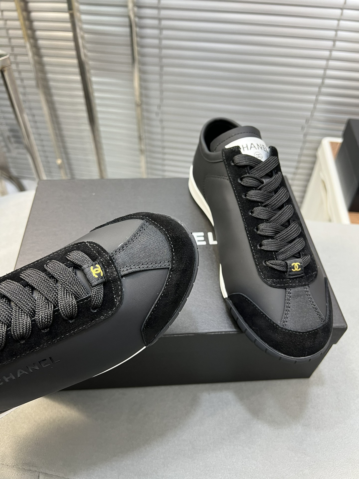 UA CHANEL SNEAKERS Calfskin & Suede Calfskin Black