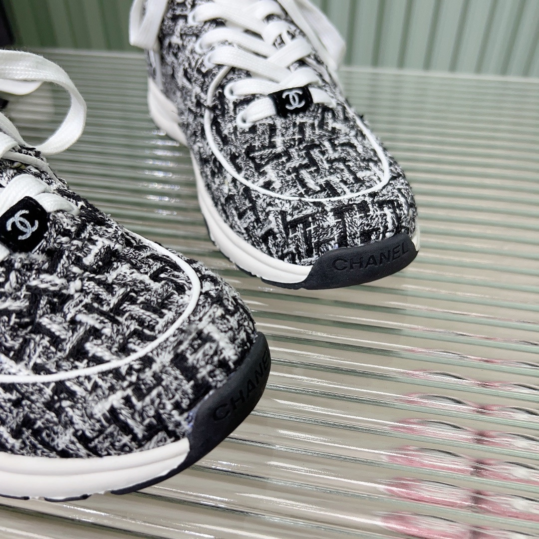 UA CHANEL SNEAKERS Tweed