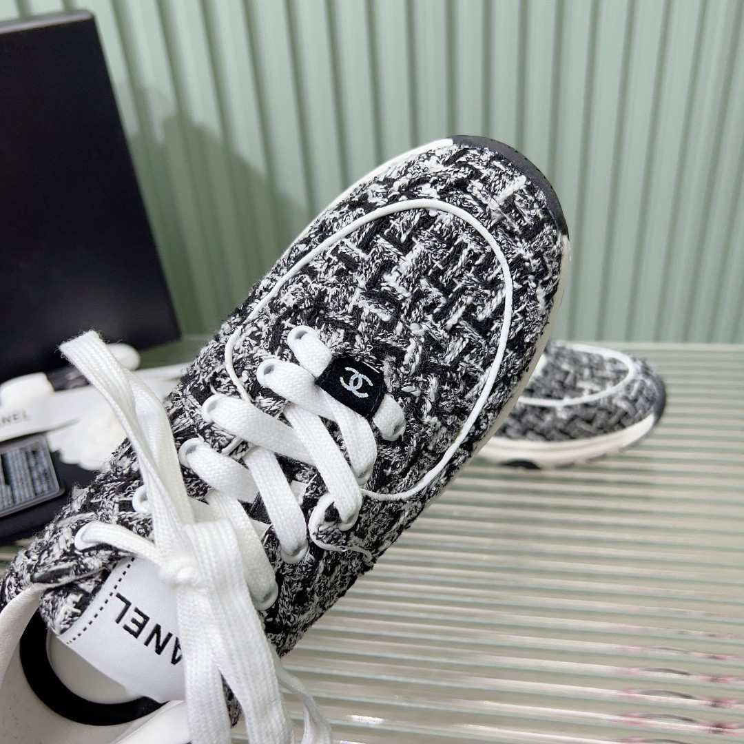 UA CHANEL SNEAKERS Tweed