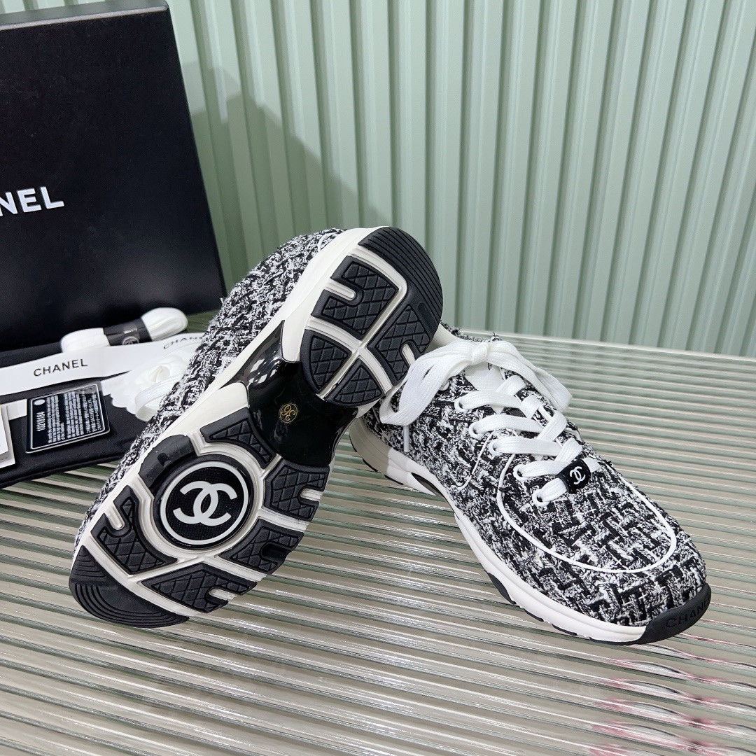 UA CHANEL SNEAKERS Tweed