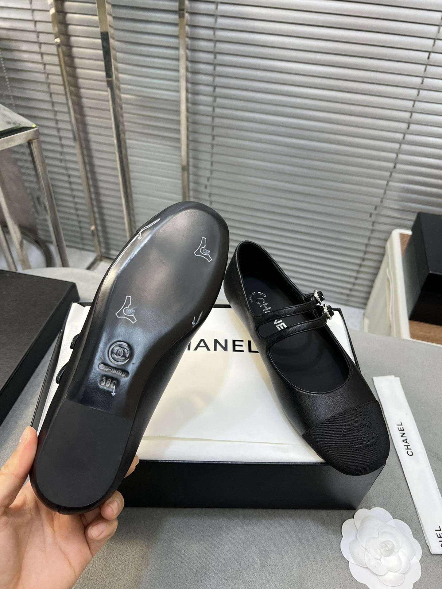 UA CHANEL MARY JANES  Lambskin & Grosgrain