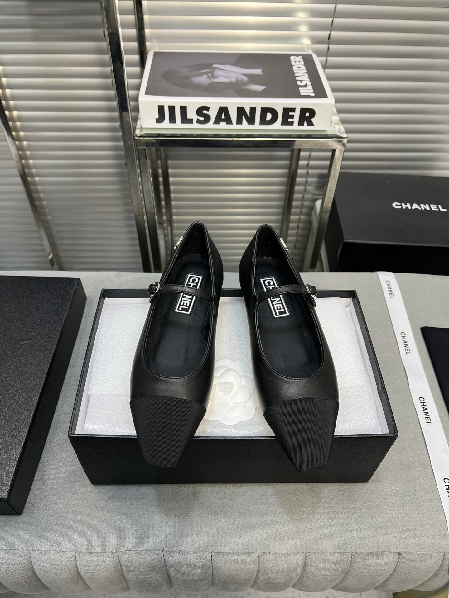 UA CHANEL MARY JANES Lambskin