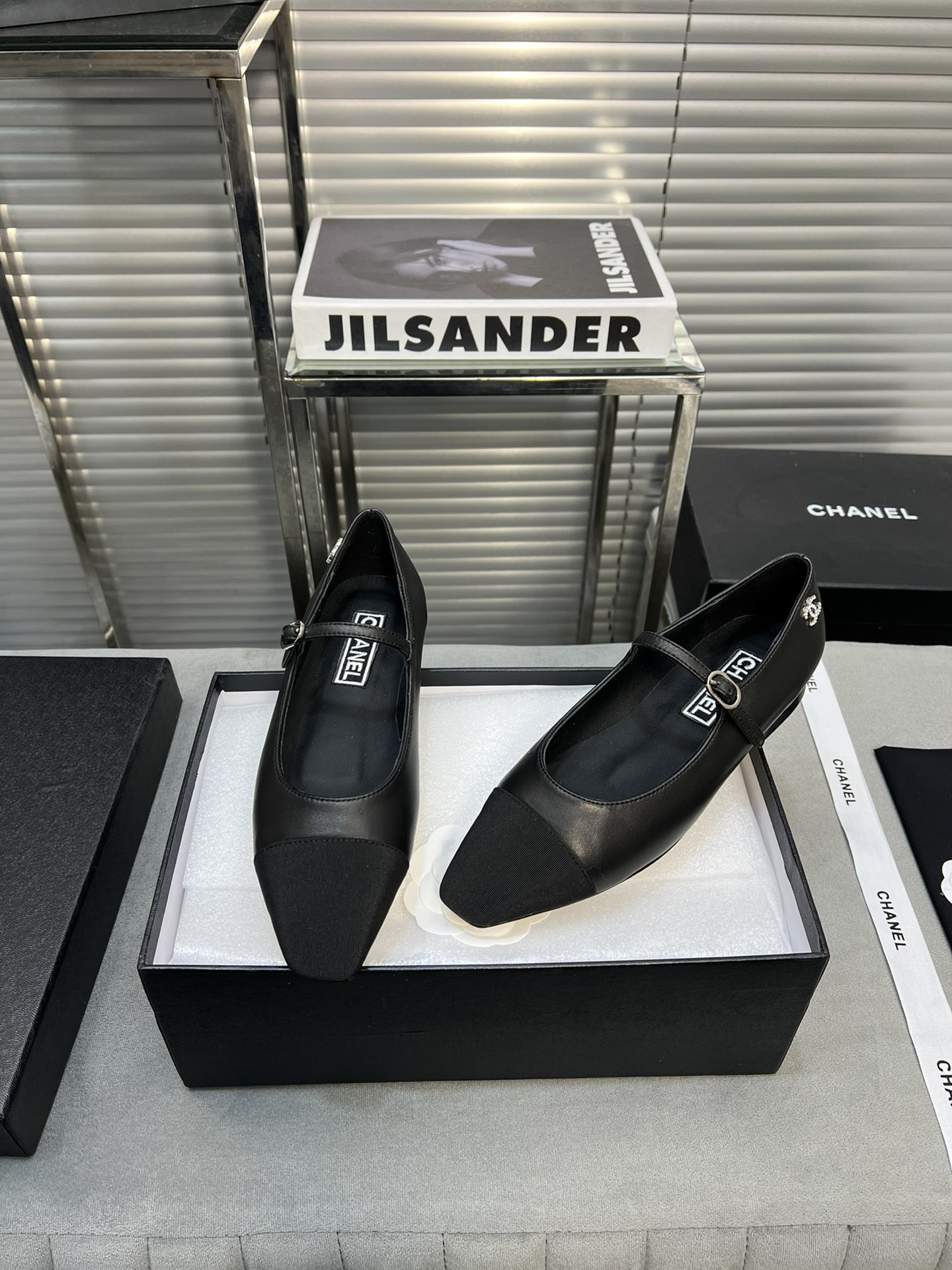 UA CHANEL MARY JANES Lambskin